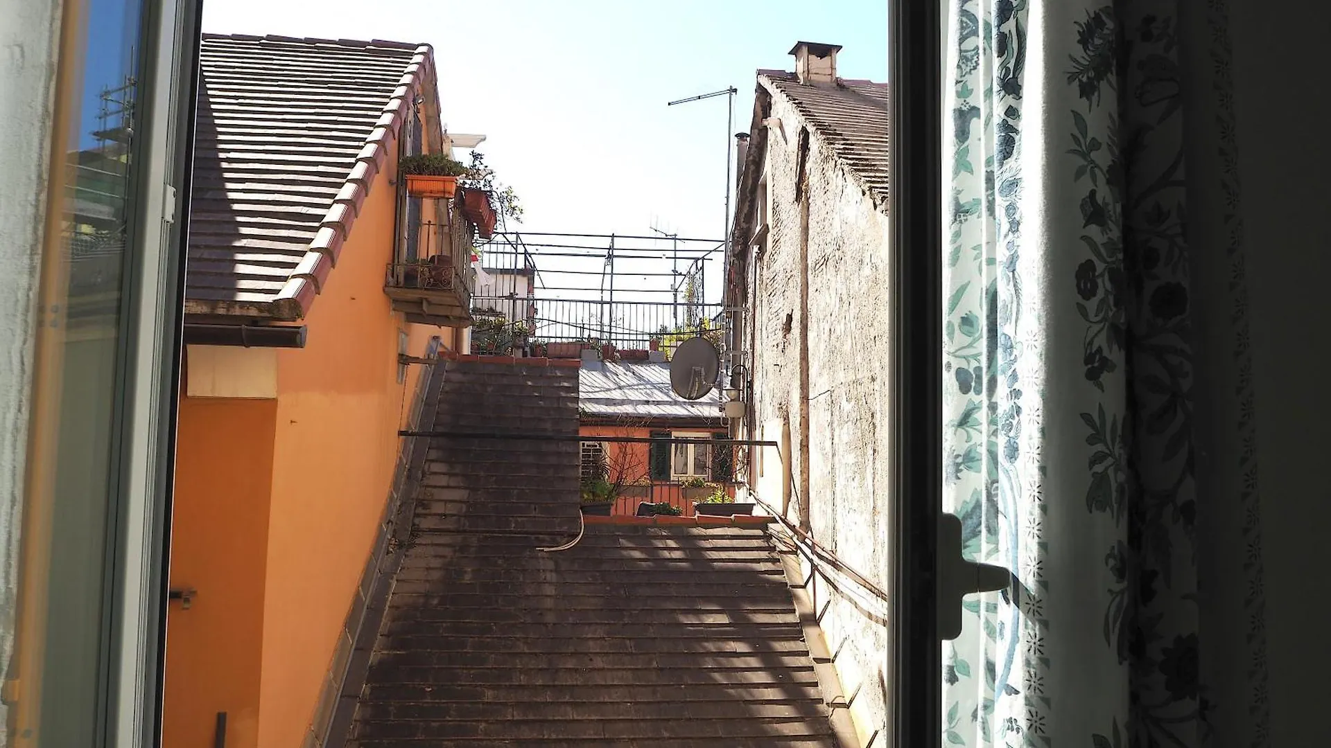 Casa Marinella Nel Centro Storico Con Ascensore Genoa Italy