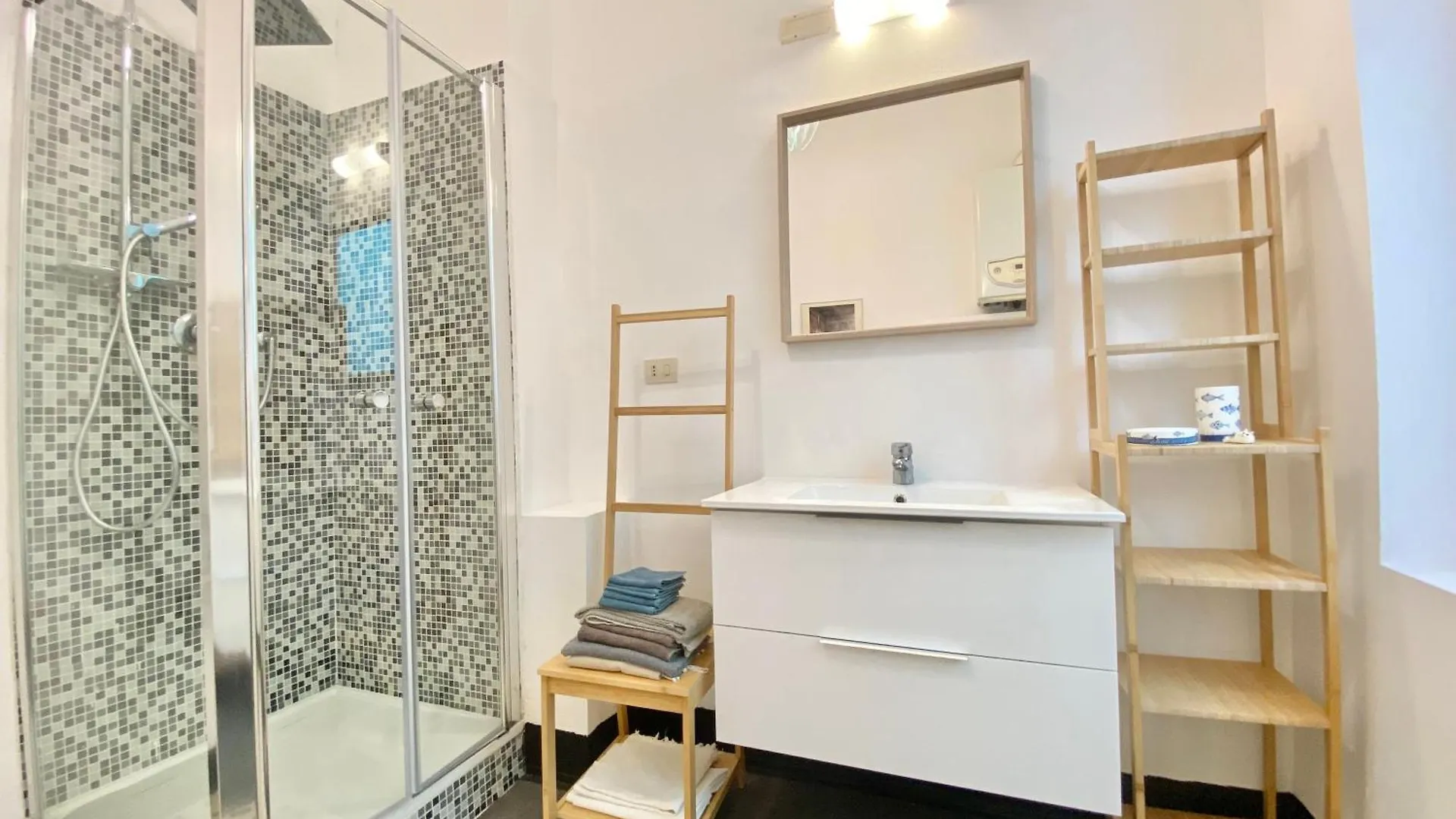 Apartment Casa Marinella Nel Centro Storico Con Ascensore Genoa