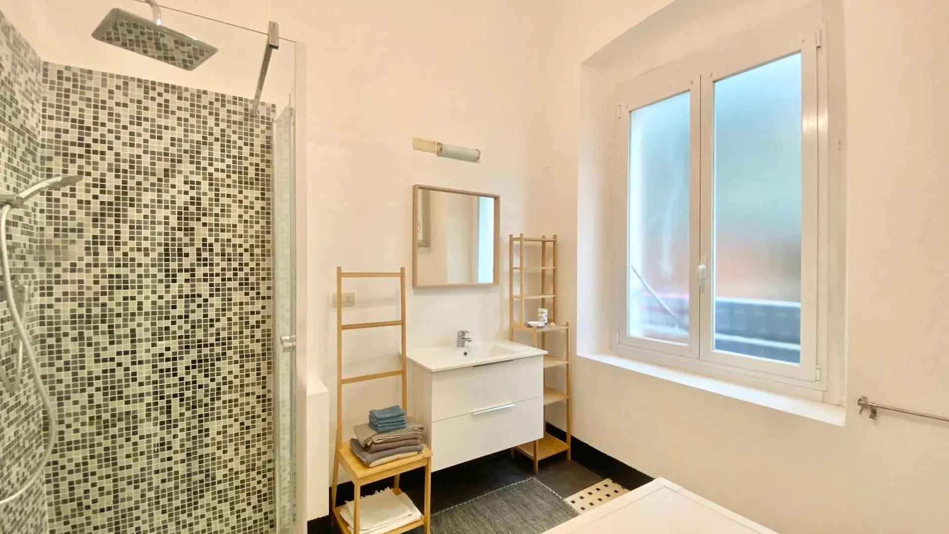 Casa Marinella Nel Centro Storico Con Ascensore Genoa Apartment